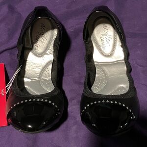 dexflex comfort Black Flats with Silver Accents